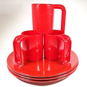 Vintage Picnic Set – Texas Ware Red Plates & Epic Plastic Cups (c.1960s–70s)
